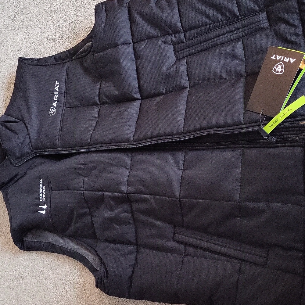 Mens Ariat vest xl.
